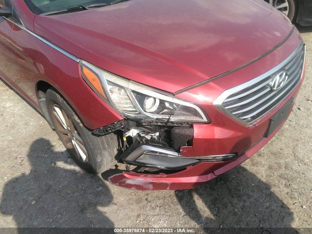 2015 HYUNDAI SONATA 2.4L SE VIN: 5NPE24AF6FH221401