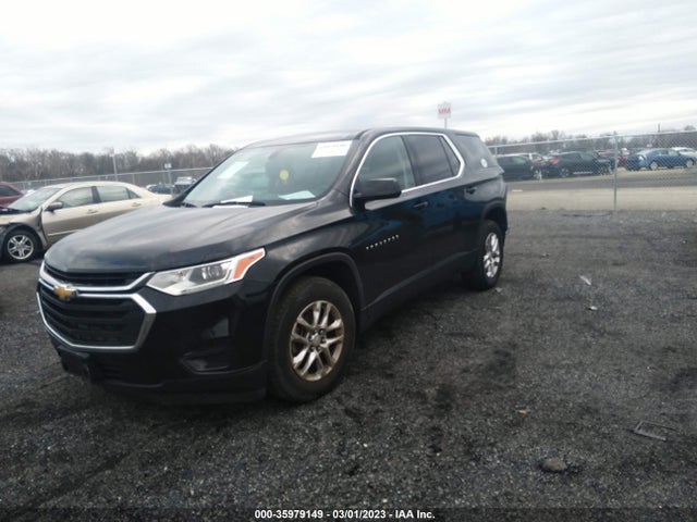 Chevrolet Traverse Ls 2018 1GNEVFKW7JJ101485 Image 2