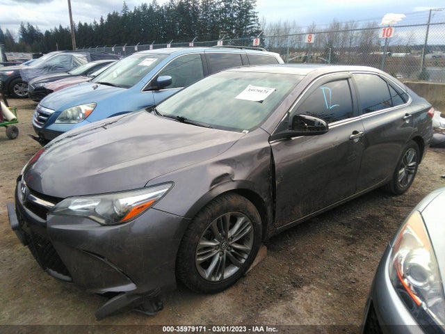 Toyota Camry 2016 4T1BF1FK3GU258064 Image 2