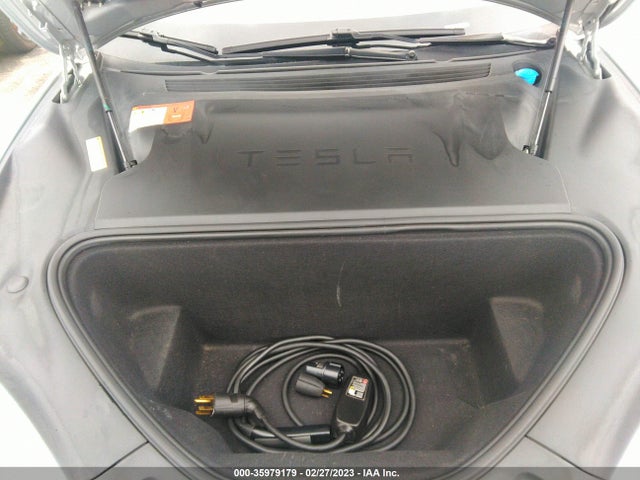 2016 Tesla Model S, VIN: 5YJSA1E11GF142320