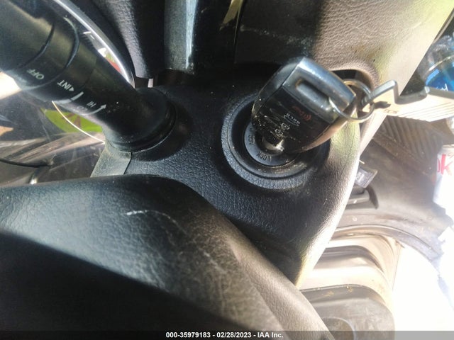 2014 KIA SORENTO LX VIN: 5XYKTDA67EG444956