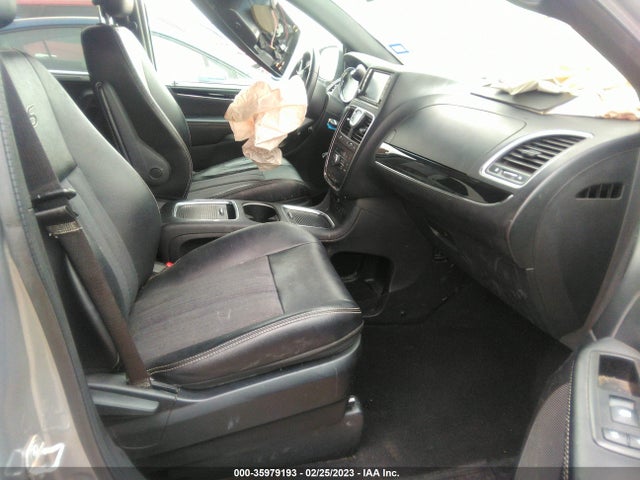 2C4RC1HG1ER332659 Chrysler Town & Country S