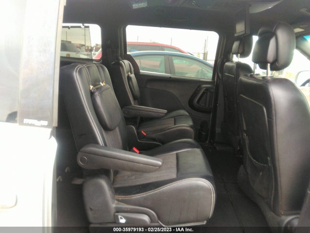 2C4RC1HG1ER332659 Chrysler Town & Country S
