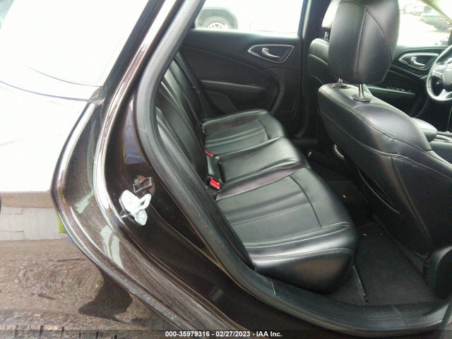 Chrysler 200 C 2015 1C3CCCCG4FN524332 Image 8