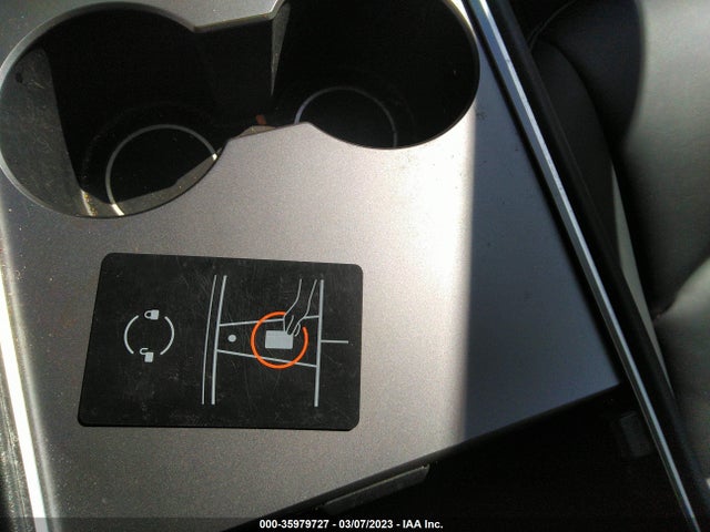 Tesla Model Y Long Range 2021 5YJYGDEE7MF152570 Image 3