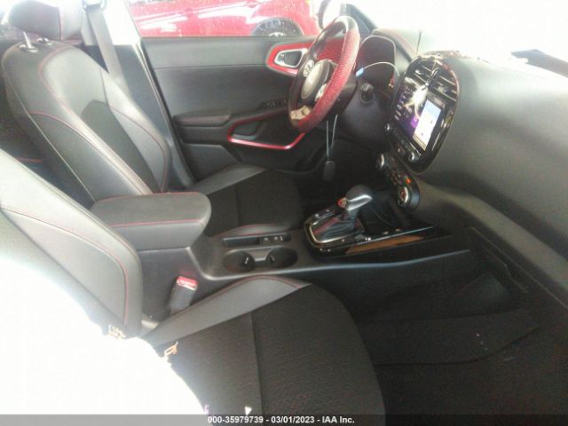 KNDJ53AU2P7198543 KIA Soul Gt-line