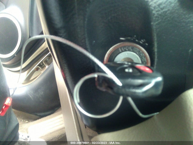 Toyota RAV4 2007 JTMBD35VX75066152 Image 3