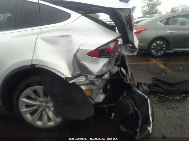 Tesla Model X 90d/75d/100d 2017 5YJXCDE29HF051114 Image 7