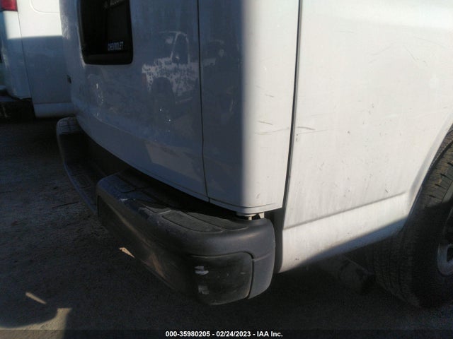 2018 Chevrolet Express, VIN: 1GCWGBFGXJ1342590