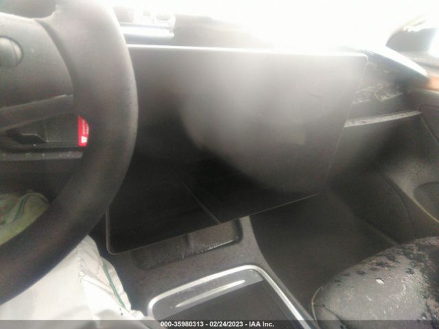 5YJ3E1EA6PF427118 Tesla MODEL 3
