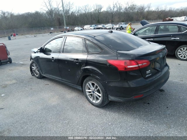 Ford FOCUS SE 2017 1FADP3F26HL247112 Image 4