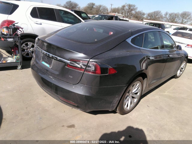 2017 Tesla Model S, VIN: 5YJSA1E13HF209422