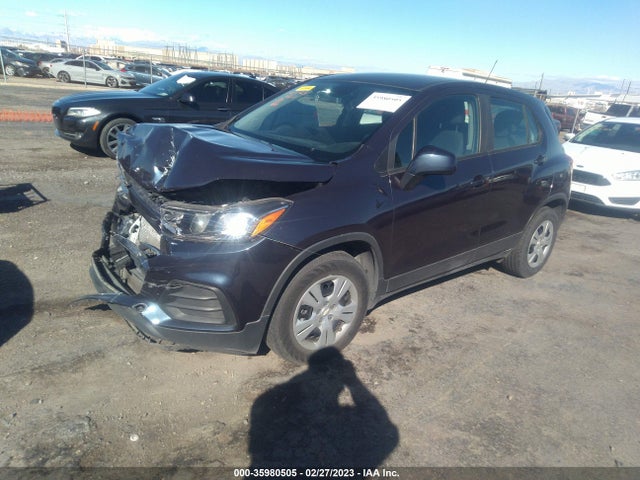 Chevrolet TRAX LS 2019 3GNCJKSB9KL162808 Image 2