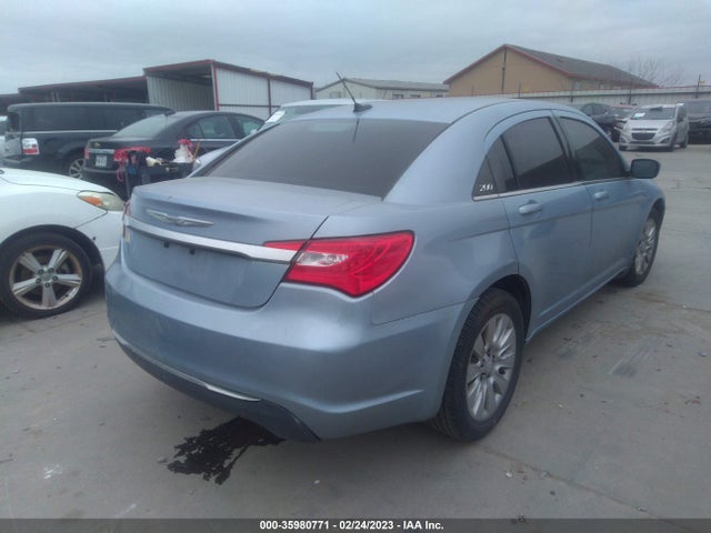 1C3CCBAB2EN207777 Chrysler 200 LX