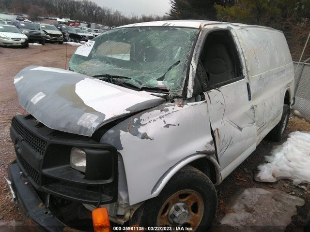 Chevrolet EXPRESS CARGO VAN 2006 1GCFG15X661147489 Image 2