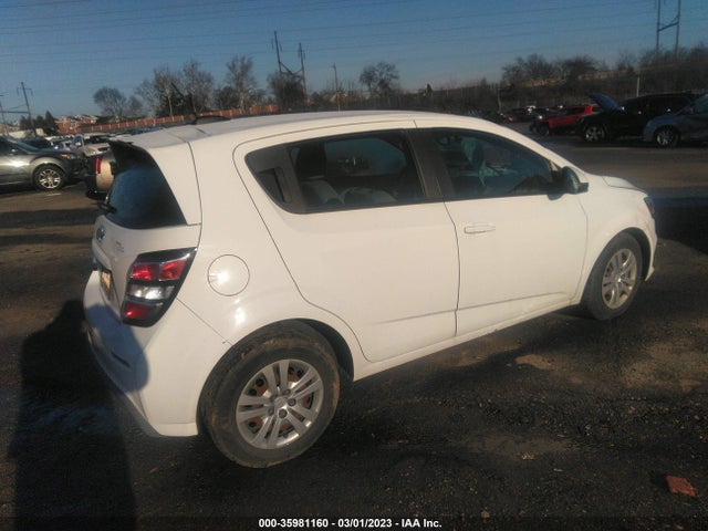Chevrolet SONIC LT 2017 1G1JG6SG3H4162232 Image 4