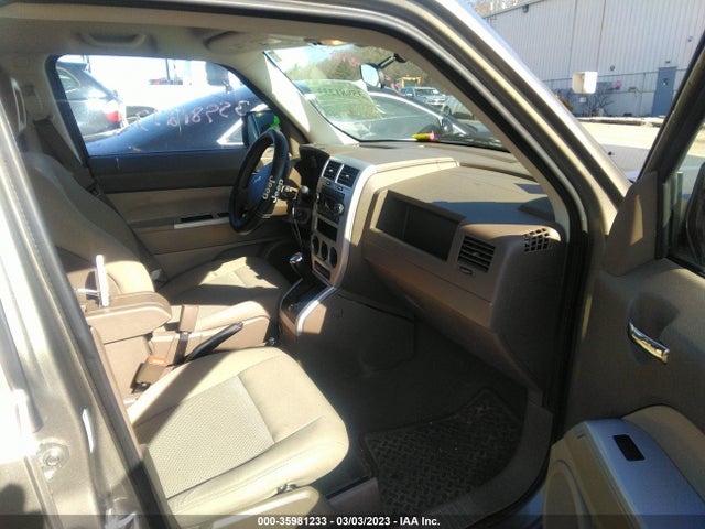 2008 JEEP PATRIOT SPORT VIN: 1J8FT28W88D534530