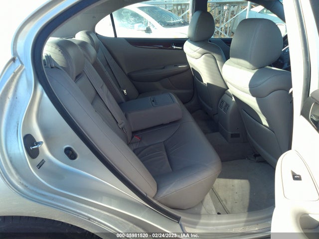 Lexus ES 300 2003 JTHBF30GX30144664 Image 9
