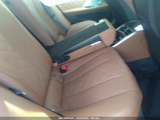 2022 BMW M8, VIN: WBSGV0C09NCJ88267