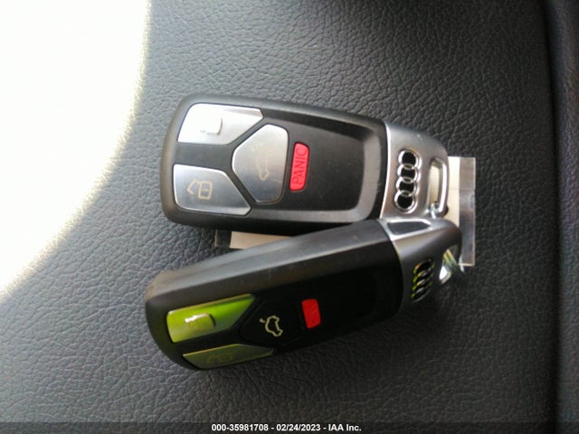 WA1BNAFY0J2145424 Audi Q5 Premium Plus