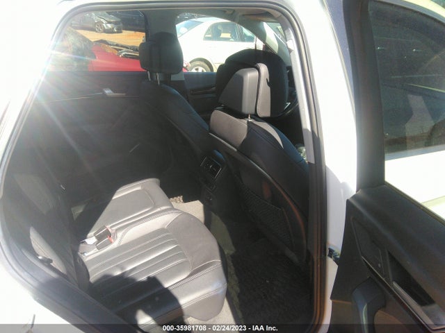 WA1BNAFY0J2145424 Audi Q5 Premium Plus