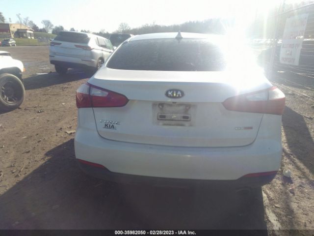 KNAFX4A84F5318861 KIA FORTE EX