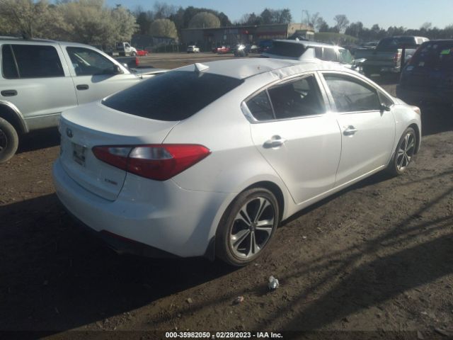 KNAFX4A84F5318861 KIA FORTE EX