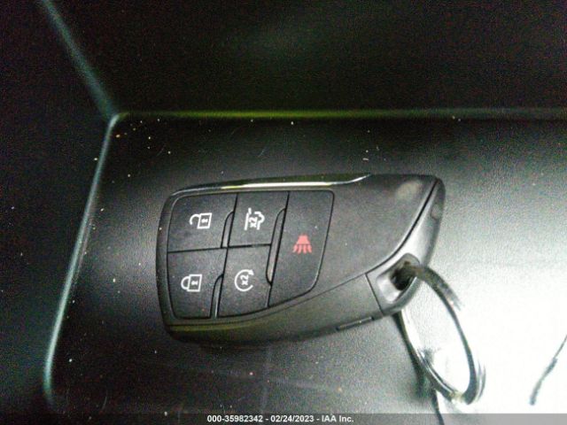 1GKS2FKD5NR364895 GMC Yukon Xl Sle