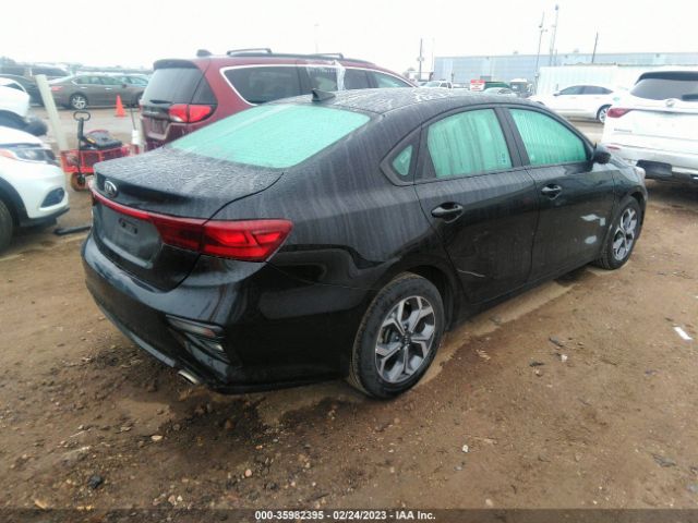 3KPF24AD4ME338303 KIA Forte Lxs