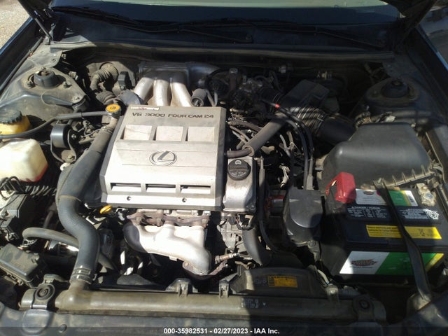 JT8BF28G4W0107936 Lexus ES 300 LUXURY SPORT SDN