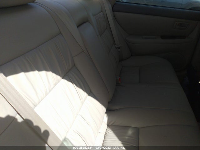 JT8BF28G4W0107936 Lexus ES 300 LUXURY SPORT SDN