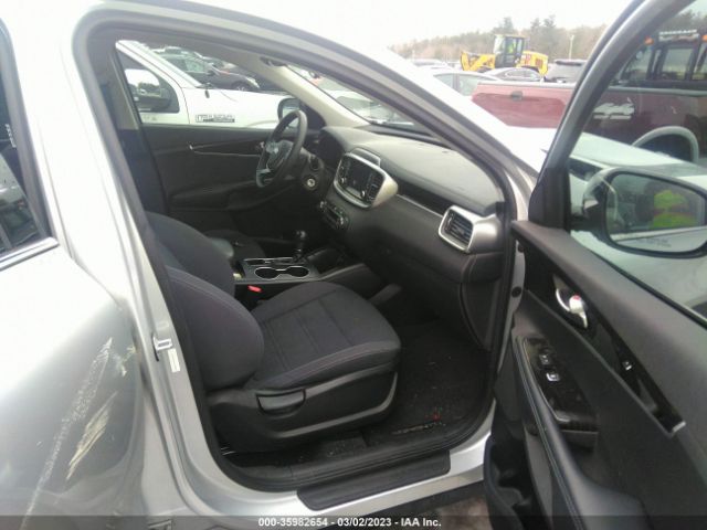 5XYPGDA56KG488024 KIA Sorento Lx V6