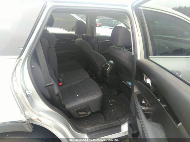 5XYPGDA56KG488024 KIA Sorento Lx V6