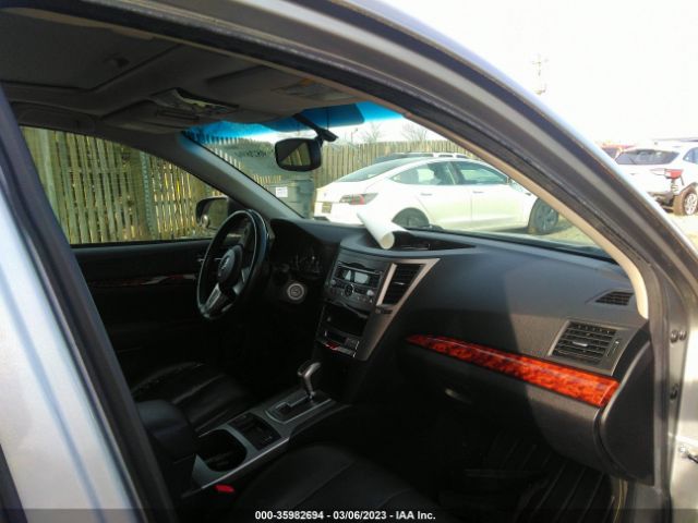 4S4BRBKC3B3391997 Subaru Outback 2.5i Limited Pwr Moon