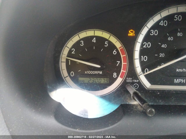 2004 TOYOTA SIENNA XLE VIN: 5TDBA22CX4S004665