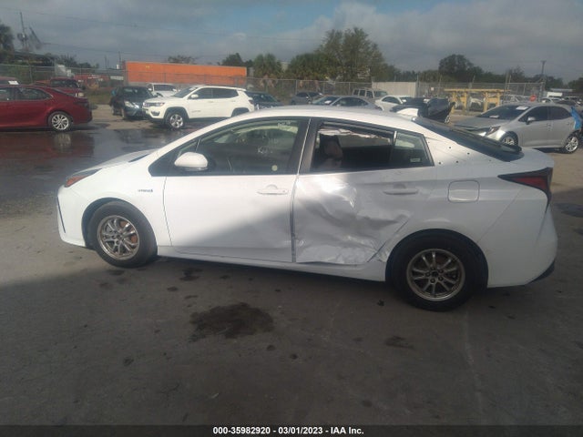 2022 Toyota Prius, VIN: JTDKAMFU4N3160203