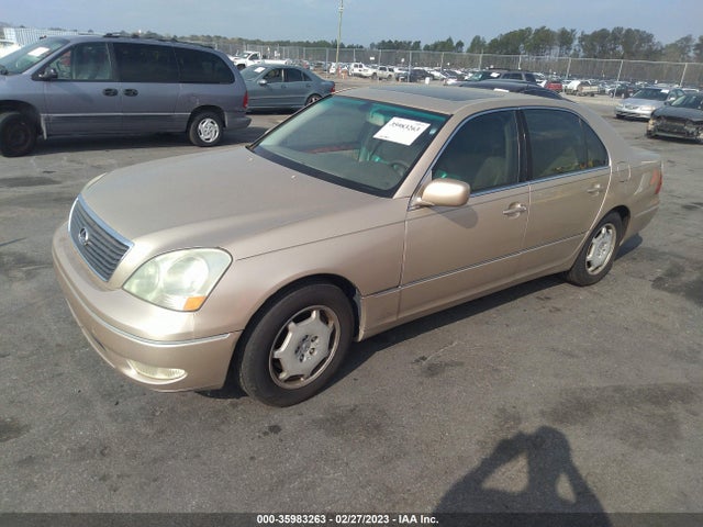 Lexus LS 430 2002 JTHBN30F320078032 Image 2