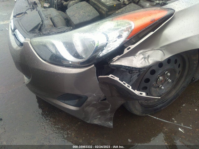 2012 HYUNDAI ELANTRA GLS VIN: 5NPDH4AE6CH079211