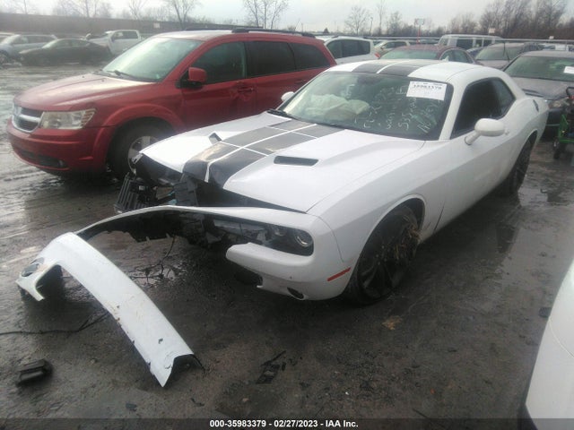 Dodge Challenger Sxt Plus 2017 2C3CDZAGXHH535222 Image 2