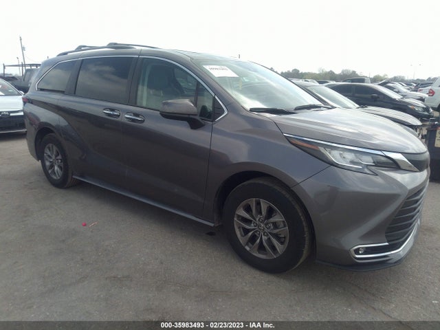 Toyota SIENNA XLE 2022 5TDYRKEC3NS086903 Image 1