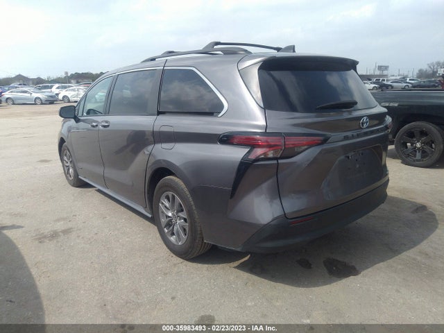 Toyota SIENNA XLE 2022 5TDYRKEC3NS086903 Image 4
