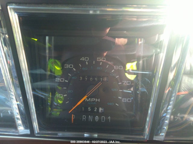 Lincoln Town Car 1988 1LNBM81F8JY745785 Image 8