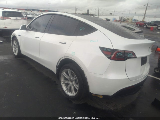 Tesla Model Y Long Range 2022 7SAYGDEE0NF331442 Image 3