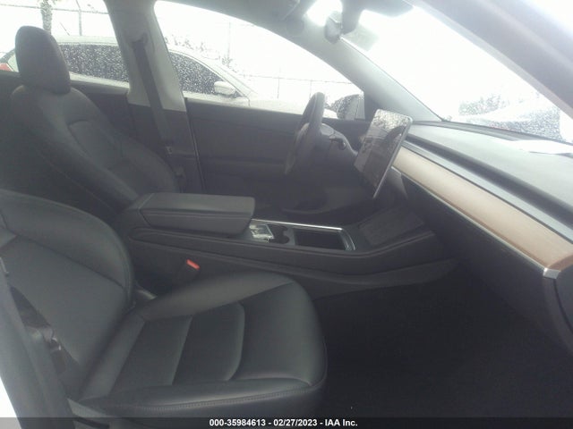 Tesla Model Y Long Range 2022 7SAYGDEE0NF331442 Image 5