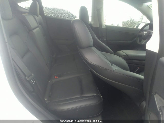 Tesla Model Y Long Range 2022 7SAYGDEE0NF331442 Image 8