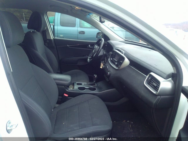2016 Kia Sorento, VIN: 5XYPG4A34GG161739