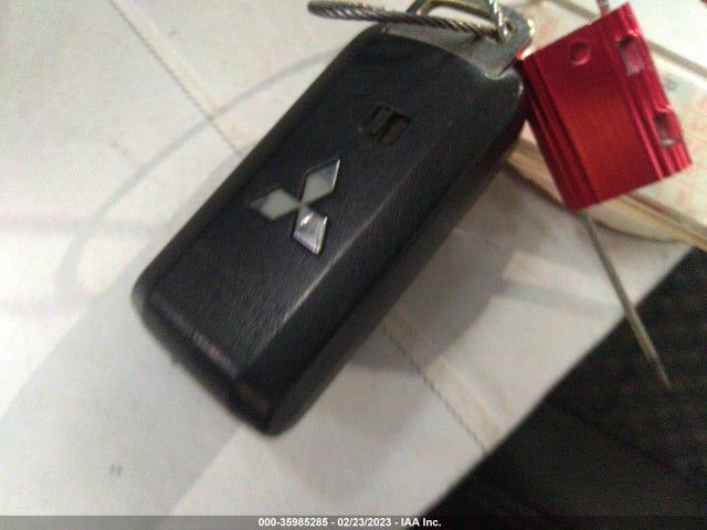 JA4AD3A35HZ027375 Mitsubishi Outlander Se/sel