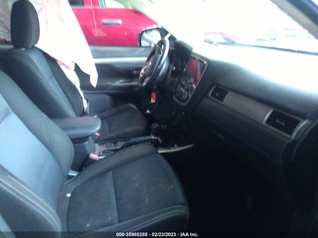 JA4AD3A35HZ027375 Mitsubishi Outlander Se/sel
