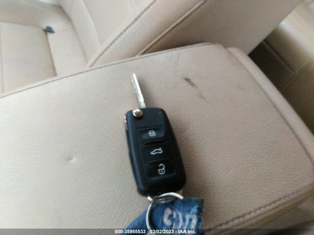 1VWBP7A31DC047500 Volkswagen Passat Se W/sunroof