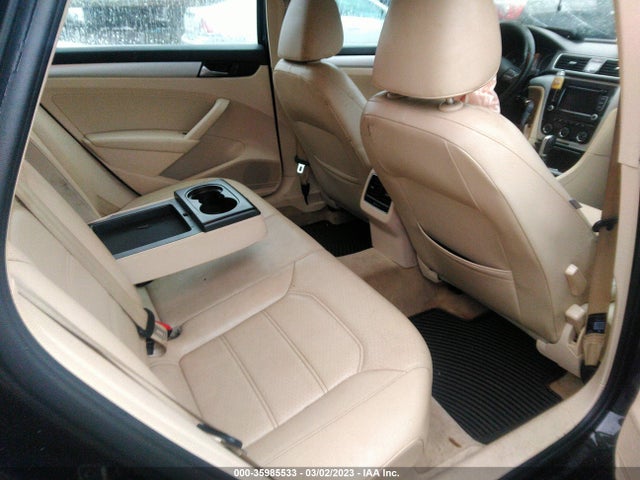1VWBP7A31DC047500 Volkswagen Passat Se W/sunroof